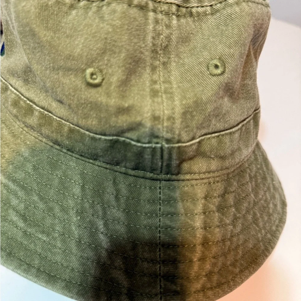 Urban Outfitters Green Bucket Hat with Earth Embroidery - Picture 2 of 5